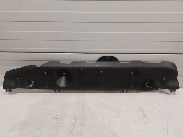 Closure Panel